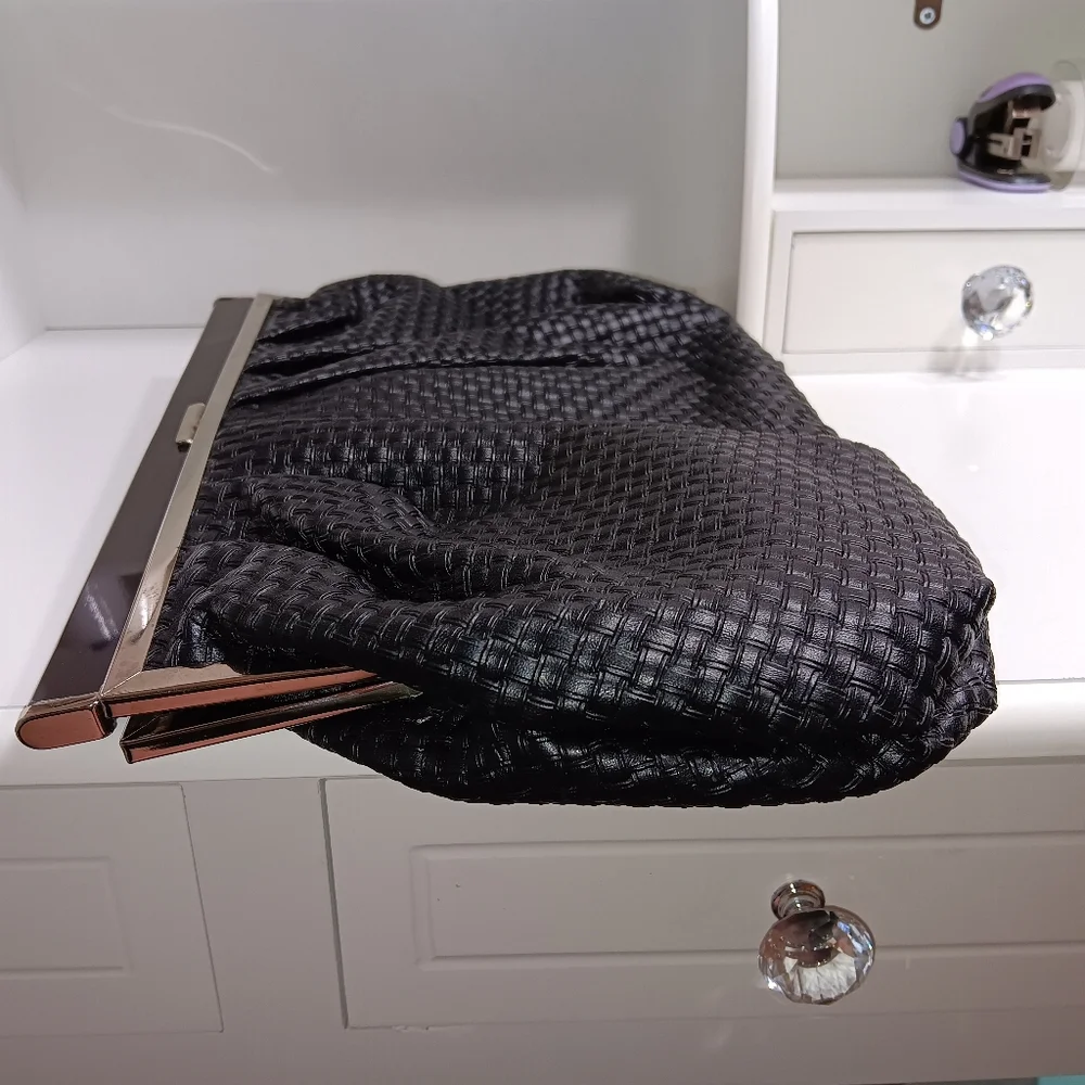 Aldo Vintage Woven Vegan Leather Large Magnetic Clutch - Picture 7 of 10